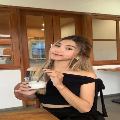 Ni Wayan Julia Angraeni